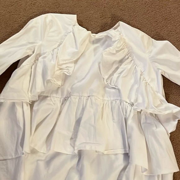 Zara white top🌸🌸🌸🌸🌸🌺🌺🧑🎄🌺🧑🎄 - Picture 5 of 6